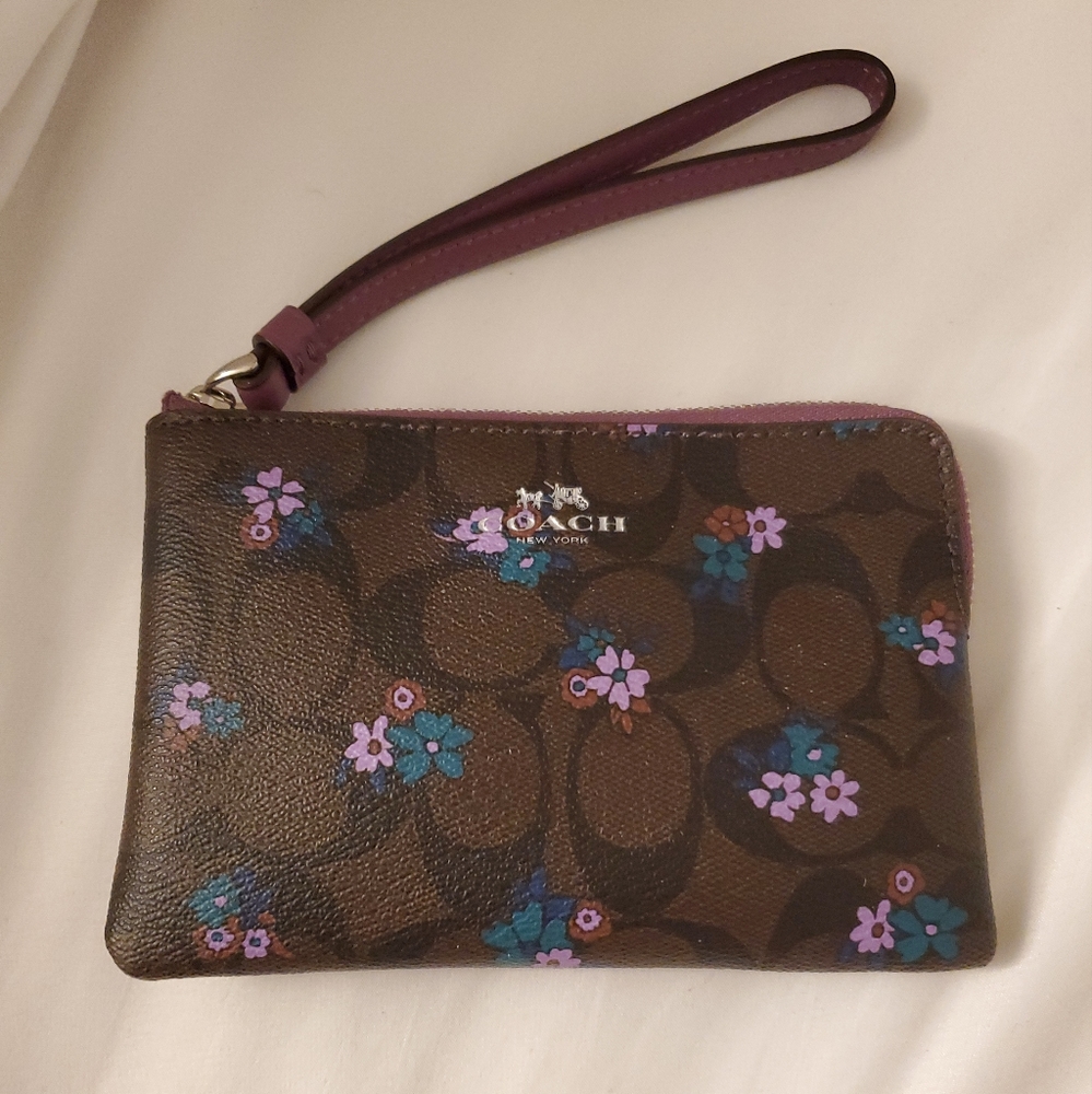 Coach Corner Zip Wristlet In Signature Leather BROWN in floral print